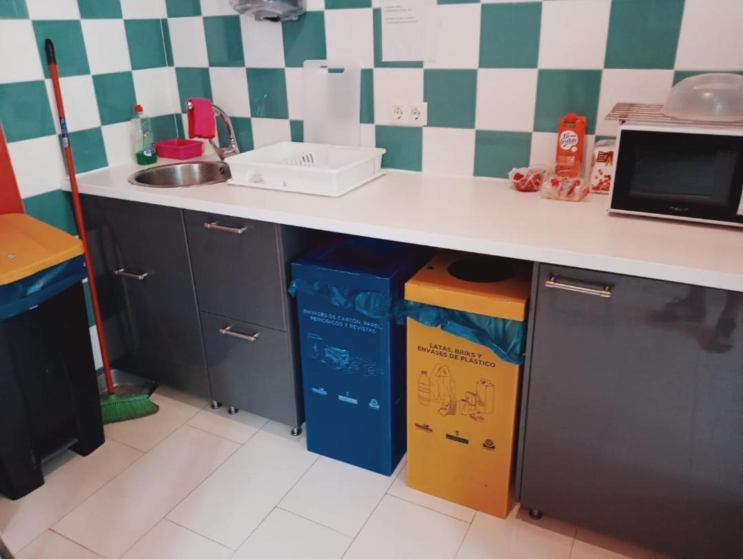 Albergue De Peregrinos Villa De لواركا المظهر الخارجي الصورة